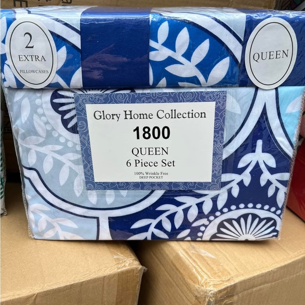 DW Home Blue and White Blanket & Throw Set with Elegant Floral Design